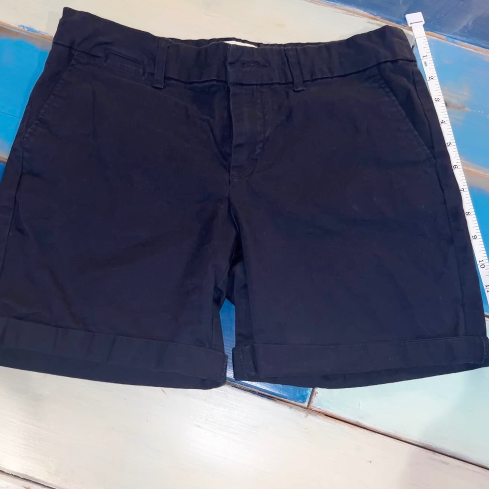 Khakis by GAP "The Boyfriend Short"